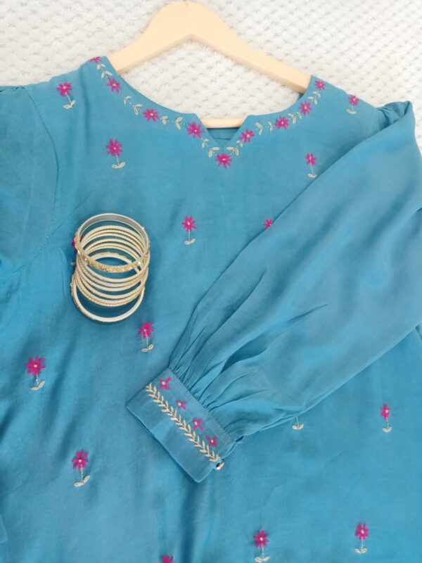 Green- 2Pc Stitched Silk Lawn - Image 4